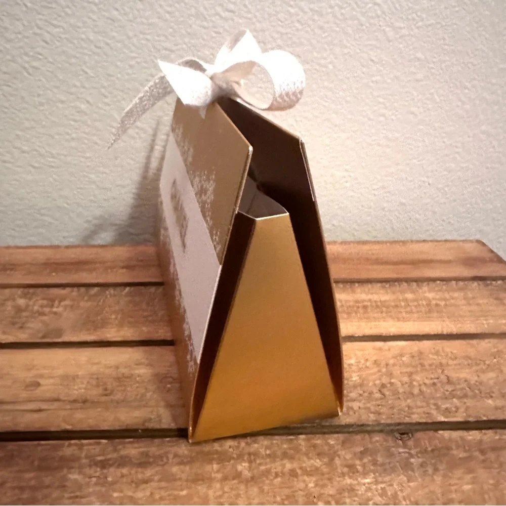 Chanel Gift‎ Box Ribbon Gold New Small